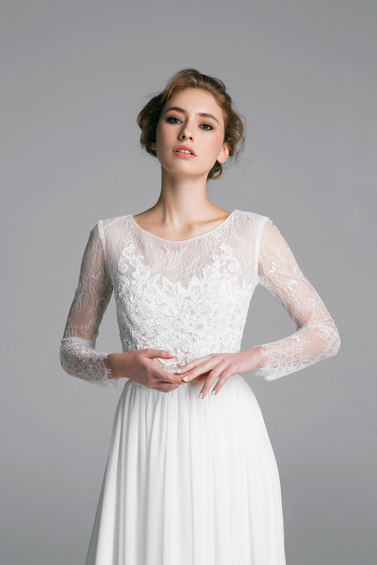 Lace and chiffon simple wedding dress in rustic style.